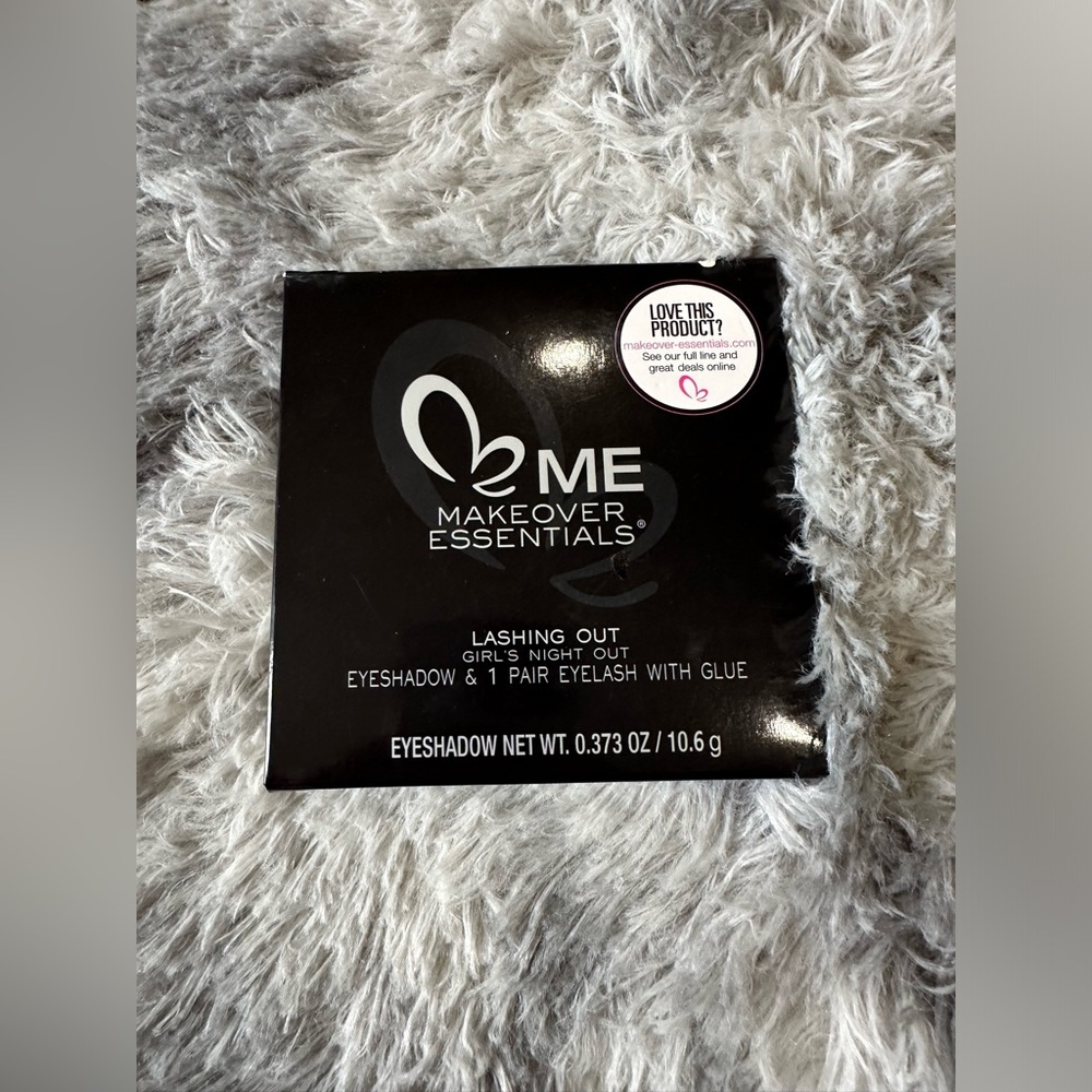 ME Makeover Essentials Lashing Out - Picture 5 of 6